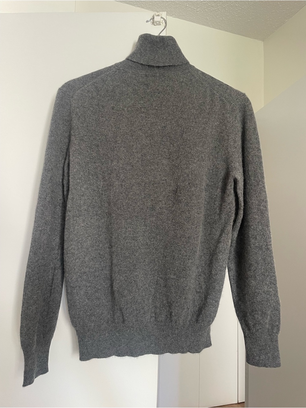 Vintage Holt Renfrew 100% Cashmere Turtleneck